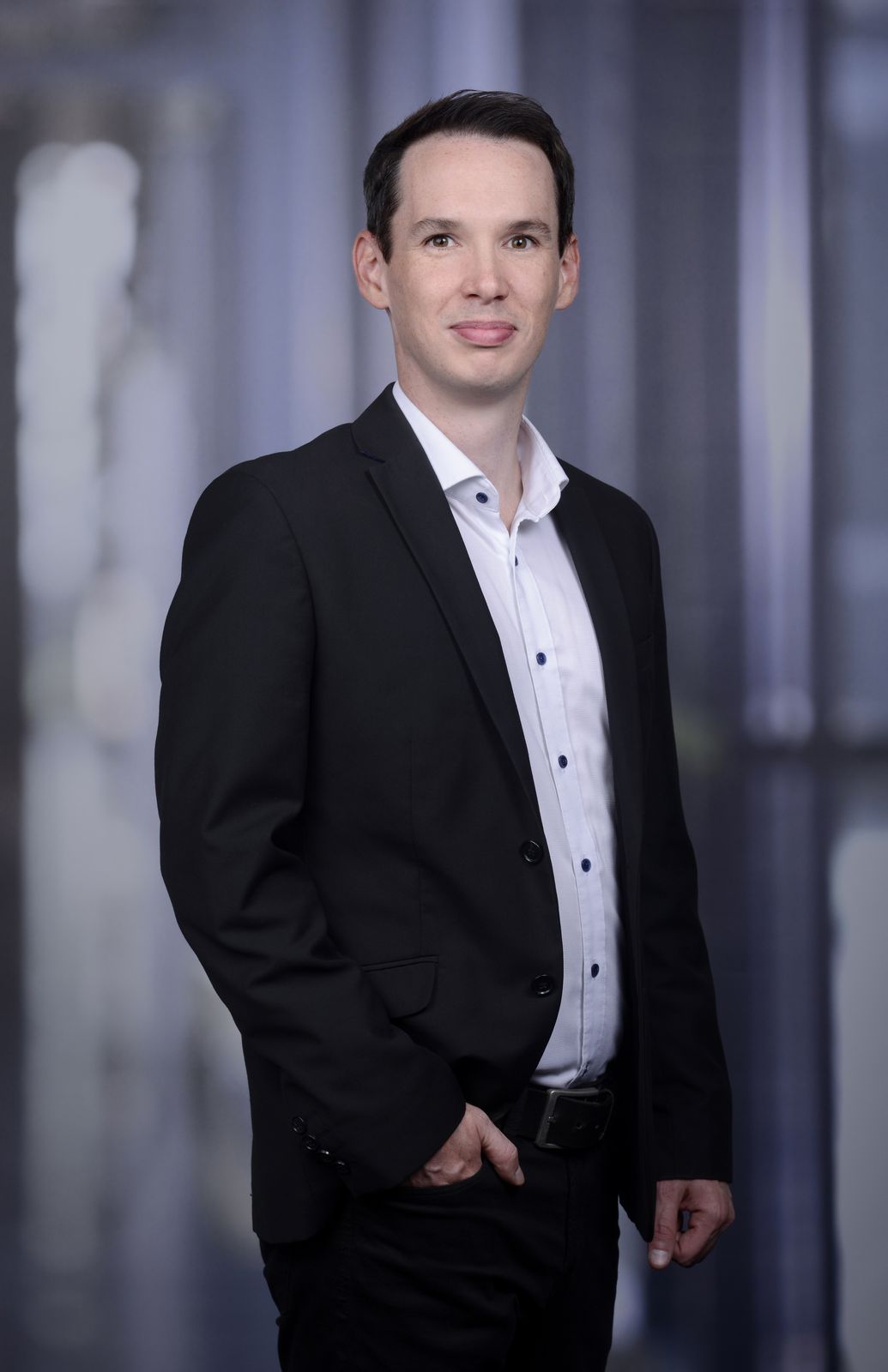 Tobias Junges in den Kanzleiräumen